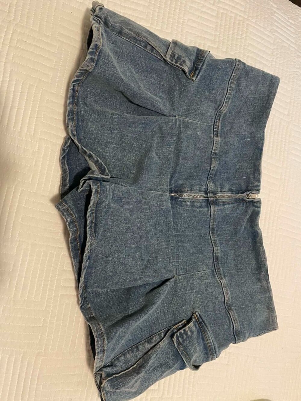 Almost Famous Pleated Skort, Y2K Denim Large